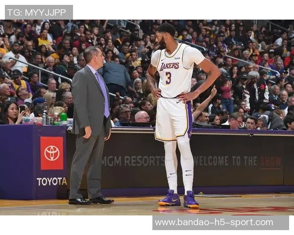 浓眉谈比赛表现：面对包夹我努力传球助队友得分