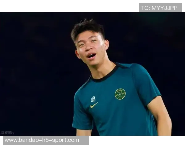 王钰栋穿热刺球衣引发热议幽默回应引发球迷热情讨论 王钰栋穿热刺球衣引发热议幽默回应引发球迷热情讨论